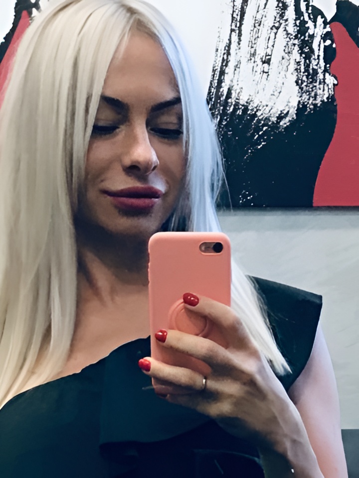 Гертруда привлекальеная девушка из Ялты цена от 1500 руб