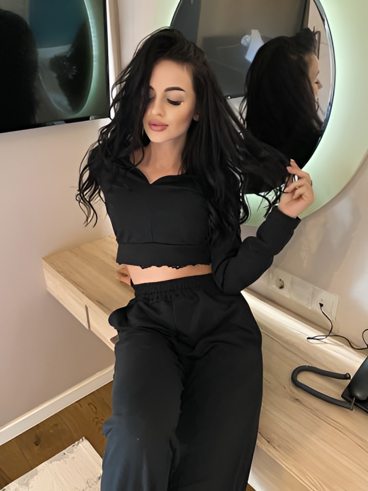 Лика привлекальеная девушка из Ялты цена от 5000 руб