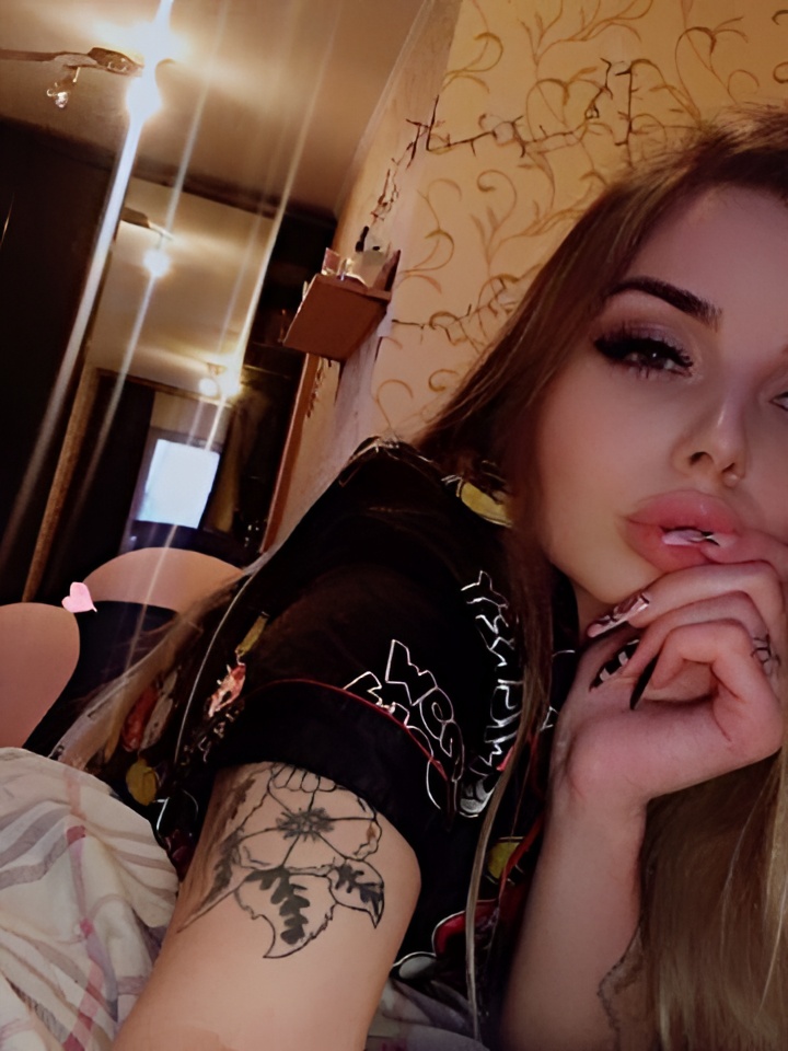 Вероника привлекательная девушка из Ялты цена от 5000 руб