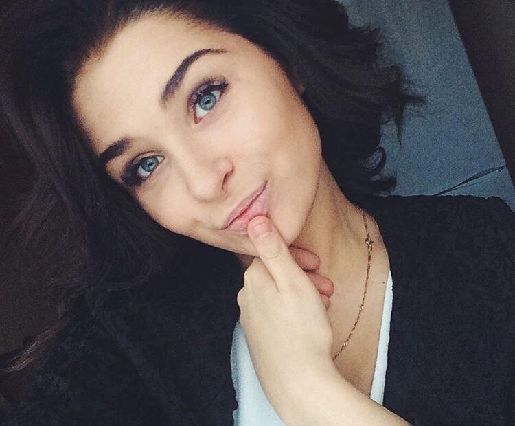 Алена привлекальеная девушка из Ялты цена от 3500 руб