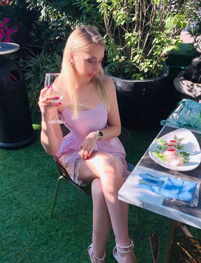 🎥 Ева привлекальеная девушка из Ялты цена от 5000 руб