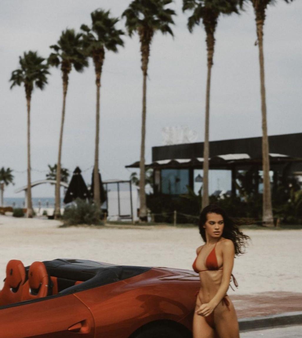 Лада привлекальеная девушка из Ялты цена от 6000 руб