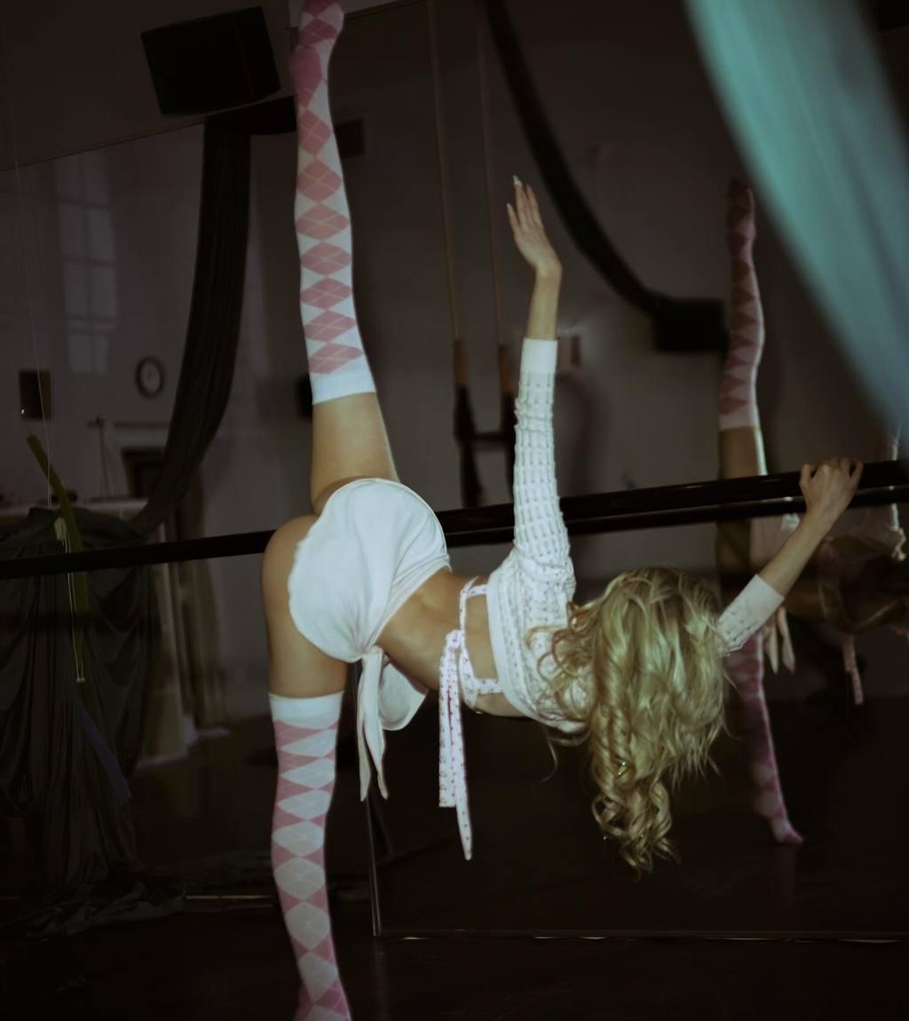 Екатерина привлекальеная девушка из Ялты цена от 5000 руб