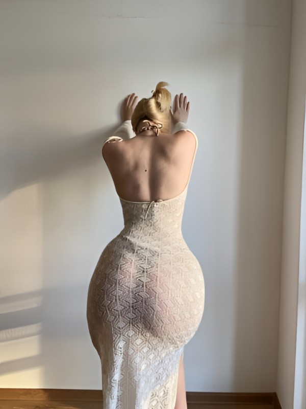 Эмма привлекательная девушка из Ялты цена от 5000 руб