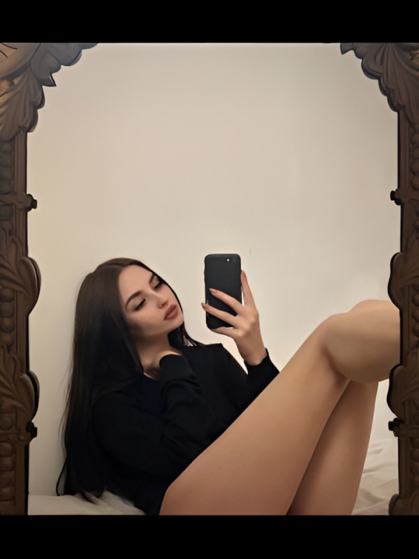 Евлалия привлекательная девушка из Ялты цена от 2500 руб