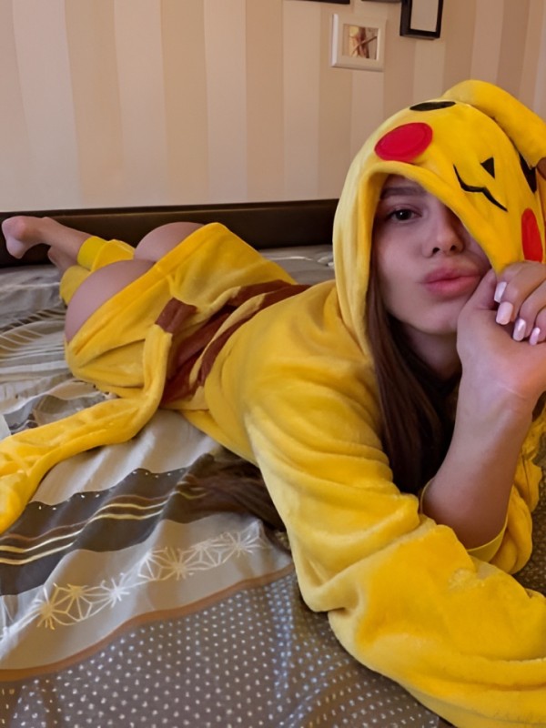 Наташа привлекательная девушка из Ялты цена от 5000 руб