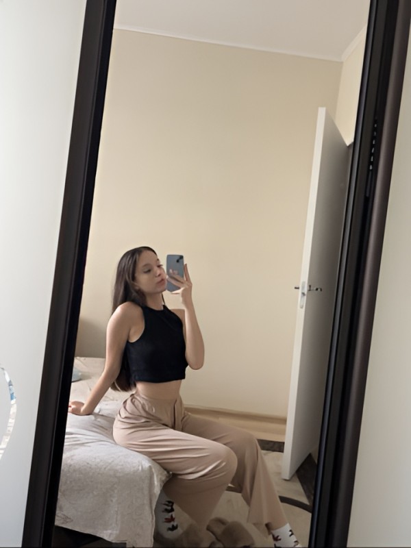 Вероника привлекательная девушка из Ялты цена от 3000 руб