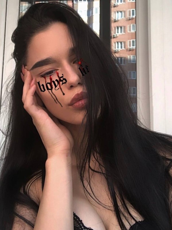 Инга привлекательная девушка из Ялты цена от 3500 руб