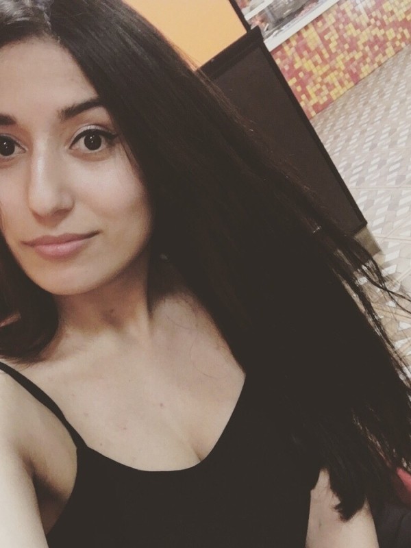 Алиса привлекательная девушка из Ялты цена от 3500 руб