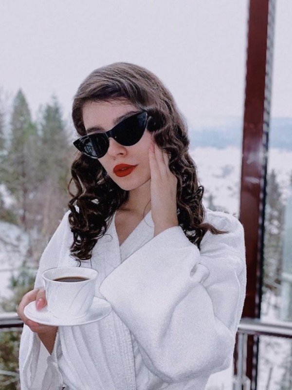 🎥 Людка привлекательная девушка из Ялты цена от 4000 руб